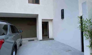 Moderna casa Nueva en el Fraccionamiento Campo Alegre