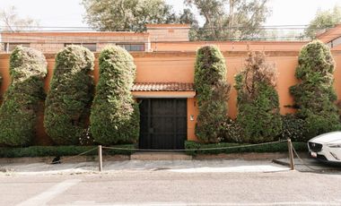 SE VENDE CASA EN JARDINES DEL PEDREGAL TRATO DIRECTO