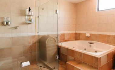 SE VENDE CASA EN JARDINES DEL PEDREGAL TRATO DIRECTO