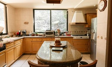 SE VENDE CASA EN JARDINES DEL PEDREGAL TRATO DIRECTO