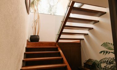 SE VENDE CASA EN JARDINES DEL PEDREGAL TRATO DIRECTO