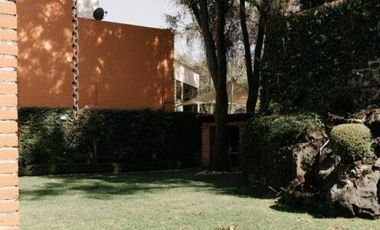 SE VENDE CASA EN JARDINES DEL PEDREGAL TRATO DIRECTO