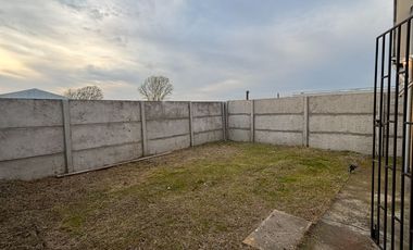 Se vende casa de 2 dormitorios y 1 baño en Villa Huertos de Chillán I – Camino a Las Mariposas