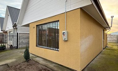 Se vende casa de 2 dormitorios y 1 baño en Villa Huertos de Chillán I – Camino a Las Mariposas