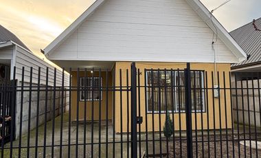 Se vende casa de 2 dormitorios y 1 baño en Villa Huertos de Chillán I – Camino a Las Mariposas