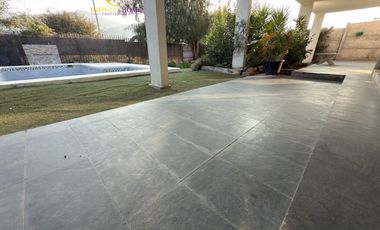 Hermosa Casa con Piscina en Arriendo Alto El Manzano Til Til