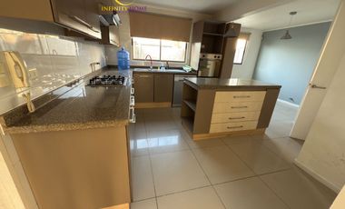 Hermosa Casa con Piscina en Arriendo Alto El Manzano Til Til