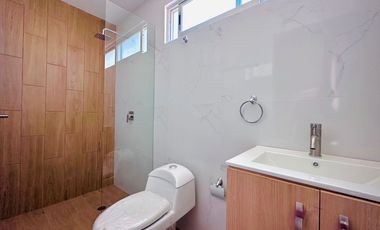 Vive en Cuautlancingo: Casa Nueva $2,450,000 con Club, Alberca y Seguridad