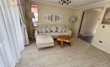 Espectacular Casa en Alto el Manzano Til-Til.