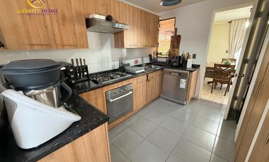 Espectacular Casa en Alto el Manzano Til-Til.