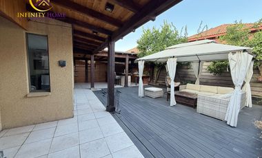 Espectacular Casa en Alto el Manzano Til-Til.