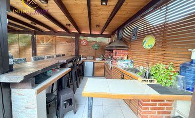 Espectacular Casa en Alto el Manzano Til-Til.