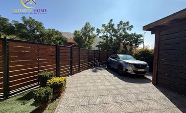 Espectacular Casa en Alto el Manzano Til-Til.