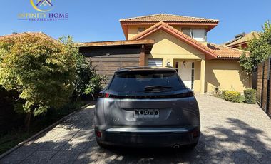 Espectacular Casa en Alto el Manzano Til-Til.