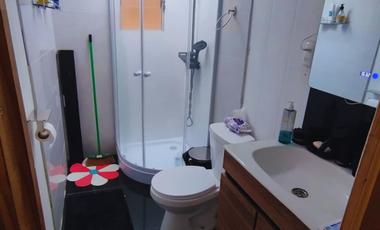 Casa de esquina del año 2022 con dos construcciones – Padre Hurtado