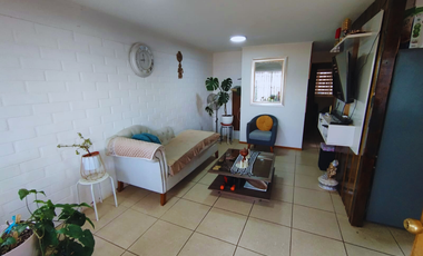 Casa de esquina del año 2022 con dos construcciones – Padre Hurtado