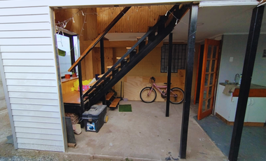 Casa de esquina del año 2022 con dos construcciones – Padre Hurtado