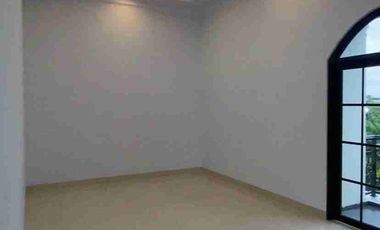 DIJUAL CEPAT MURAH RUMAH MEWAH DALAM CLUSTER DI CIPETE ADA KOLAM RENANG DAN LIFT