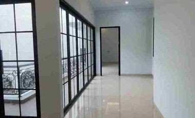 DIJUAL CEPAT MURAH RUMAH MEWAH DALAM CLUSTER DI CIPETE ADA KOLAM RENANG DAN LIFT