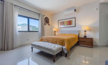 CASA EN VENTA en Hacienda Residencial