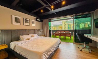 RENTO PENTHOUSE AMOBLADO EN EL POBLADO