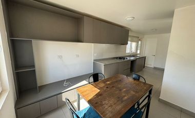 Vendo Casa amplia de 4 dormitorios en curauma, 400 mt2