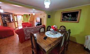 Se vende amplia casa en Puente Alto,a pasos de Av. Gabriela Oriente y a 5 minutos de hospital y estación metro Sotero del Rio