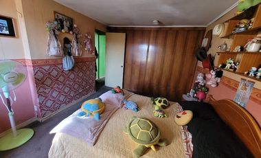 Se vende amplia casa en Puente Alto,a pasos de Av. Gabriela Oriente y a 5 minutos de hospital y estación metro Sotero del Rio