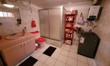 Se vende amplia casa en Puente Alto,a pasos de Av. Gabriela Oriente y a 5 minutos de hospital y estación metro Sotero del Rio