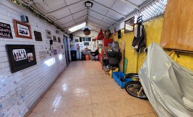 Se vende amplia casa en Puente Alto,a pasos de Av. Gabriela Oriente y a 5 minutos de hospital y estación metro Sotero del Rio