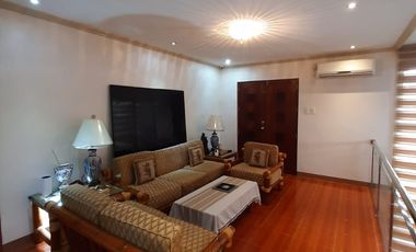 La Residencia 4 Bedrooms House and Lot for SALE near Solenad mall, Vista mall, Paseo, Laguna Central