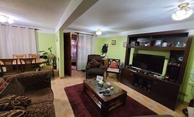 Se vende amplia casa, a pasos de Av. San Carlos y Av. Mexico, Puente Alto a 5 minutos metro Las Mercedes