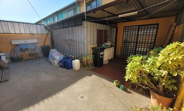 Se vende amplia casa, a pasos de Av. San Carlos y Av. Mexico, Puente Alto a 5 minutos metro Las Mercedes