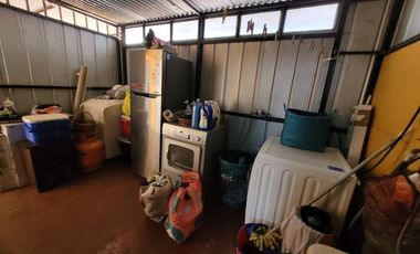 Se vende amplia casa, a pasos de Av. San Carlos y Av. Mexico, Puente Alto a 5 minutos metro Las Mercedes