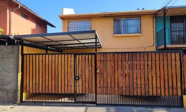 Se vende amplia casa, a pasos de Av. San Carlos y Av. Mexico, Puente Alto a 5 minutos metro Las Mercedes