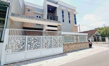 Rumah Mewah 2Lt Progres Bangun Dekat Kampus UMS Laweyan