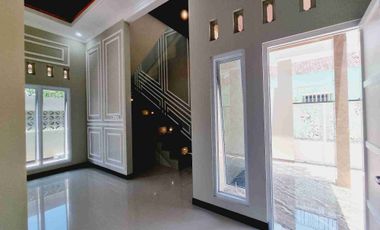 Rumah Mewah 2Lt Progres Bangun Dekat Kampus UMS Laweyan
