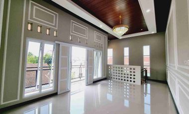 Rumah Mewah 2Lt Progres Bangun Dekat Kampus UMS Laweyan