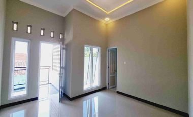 Rumah Mewah 2Lt Progres Bangun Dekat Kampus UMS Laweyan