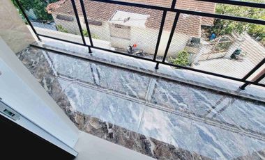 Rumah Mewah 2Lt Progres Bangun Dekat Kampus UMS Laweyan