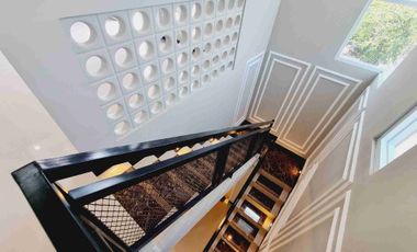 Rumah Mewah 2Lt Progres Bangun Dekat Kampus UMS Laweyan