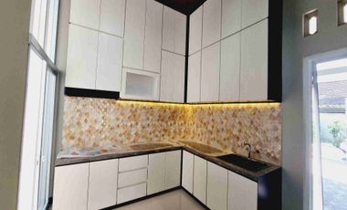 Rumah Mewah 2Lt Progres Bangun Dekat Kampus UMS Laweyan