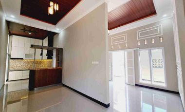 Rumah Mewah 2Lt Progres Bangun Dekat Kampus UMS Laweyan