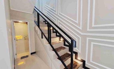 Rumah Mewah 2Lt Progres Bangun Dekat Kampus UMS Laweyan