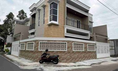 Rumah Mewah 2Lt Progres Bangun Dekat Kampus UMS Laweyan