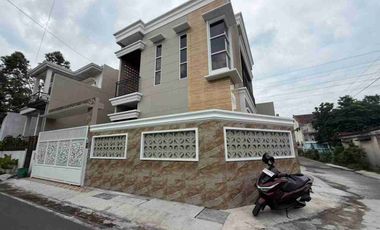 Rumah Mewah 2Lt Progres Bangun Dekat Kampus UMS Laweyan
