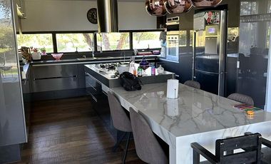 ALQUILO CASA 5 DORM EN LA ARBOLADA