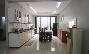 Jual CEPAT Rumah CANTIK Full Furnished dekat Tol PASTEUR dan Gegerkalong Bandung