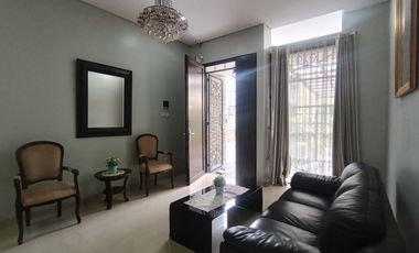 Jual CEPAT Rumah CANTIK Full Furnished dekat Tol PASTEUR dan Gegerkalong Bandung