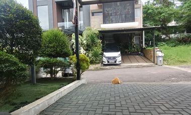 Jual CEPAT Rumah CANTIK Full Furnished dekat Tol PASTEUR dan Gegerkalong Bandung